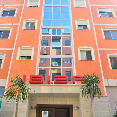 Hotel Ibiza Голем Екстериор снимка