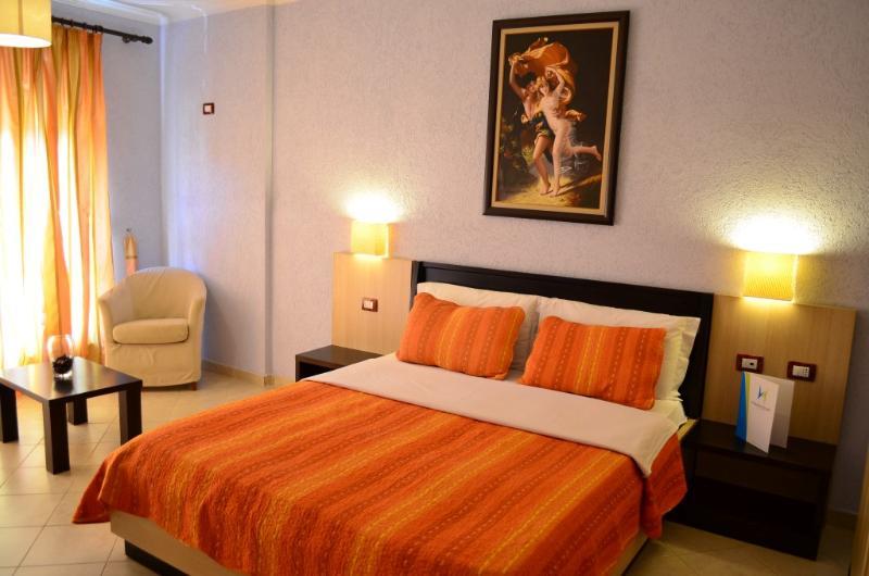 Hotel Ibiza Голем Екстериор снимка