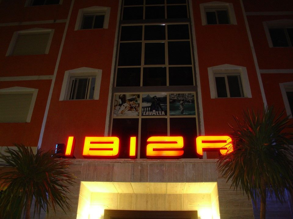 Hotel Ibiza Голем Екстериор снимка